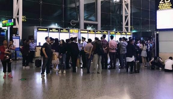 重庆机场无法起飞